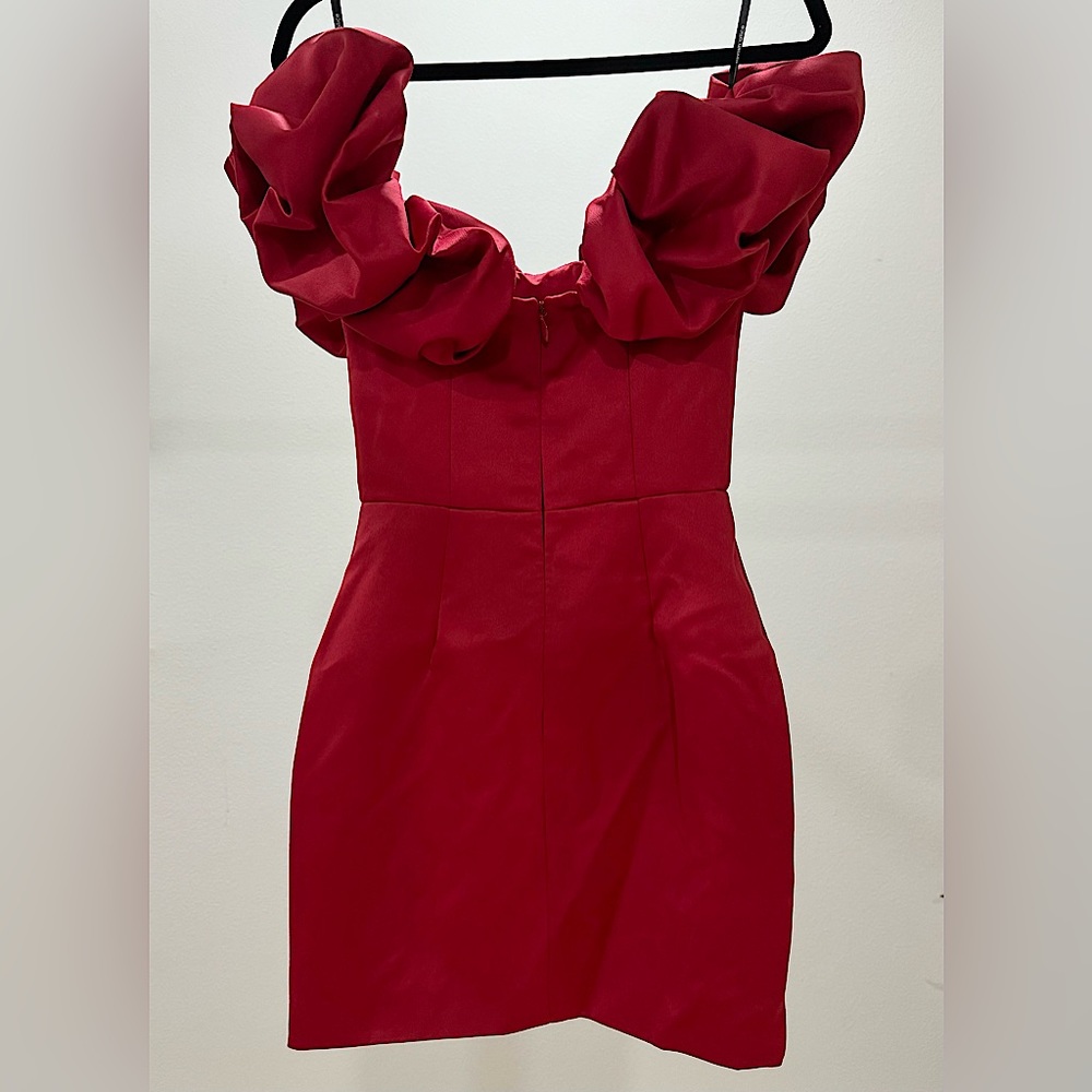 NWT Lavish Alice
Off-The-Shoulder Satin Minidress - Picture 3 of 9